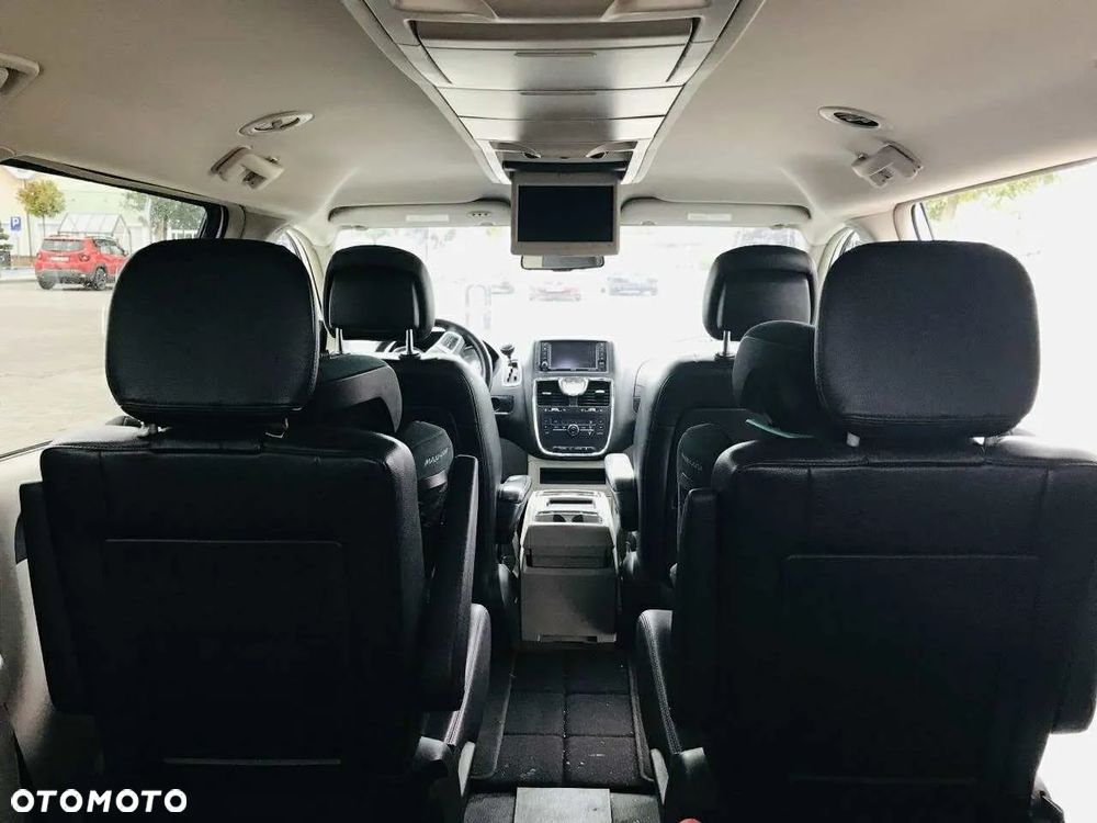 Chrysler Town & Country 3.6 Touring - 10