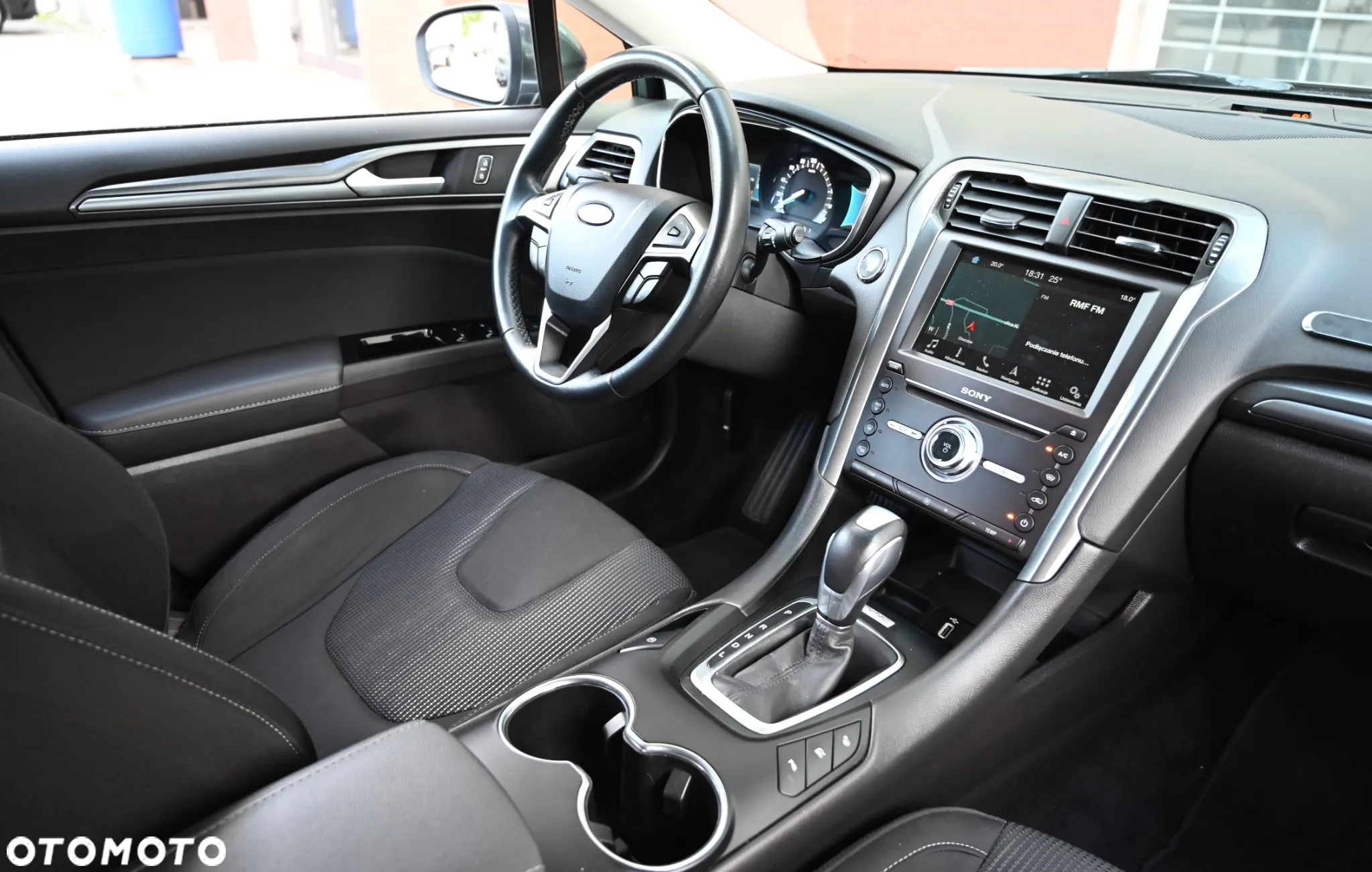 Ford Mondeo - 23