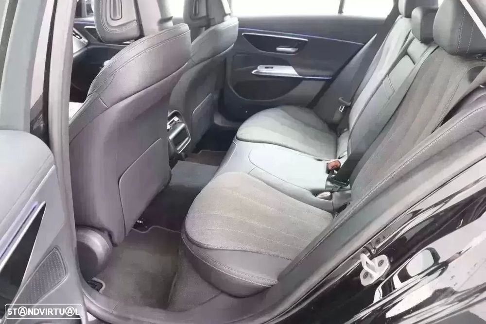 Mercedes-Benz E 220 d Avantgarde - 26