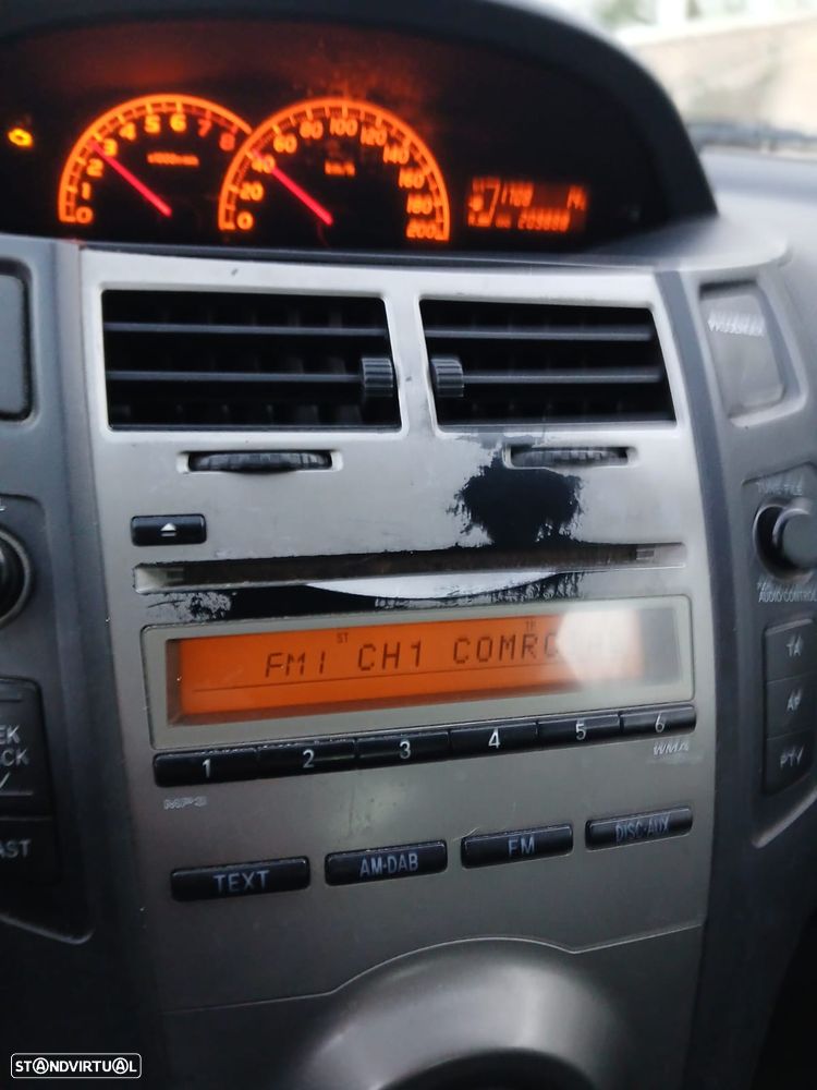 Toyota Yaris 1.33 VVT-i Comfort+AC - 13