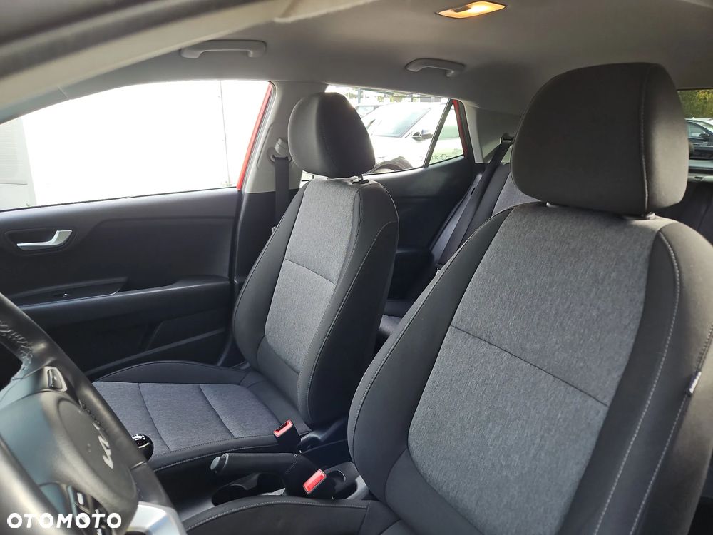 Kia Stonic 1.2 M - 11