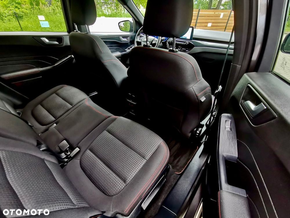 Ford Kuga 2.5 Duratec FHEV ST-LINE - 11