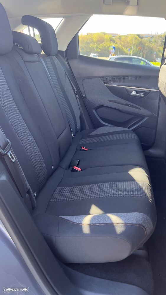 Peugeot 3008 1.5 BlueHDi GT Line EAT8 - 17