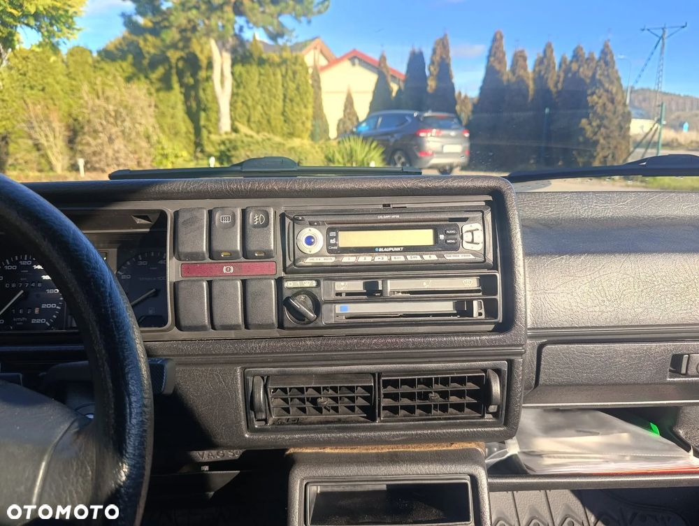 Volkswagen Golf - 12