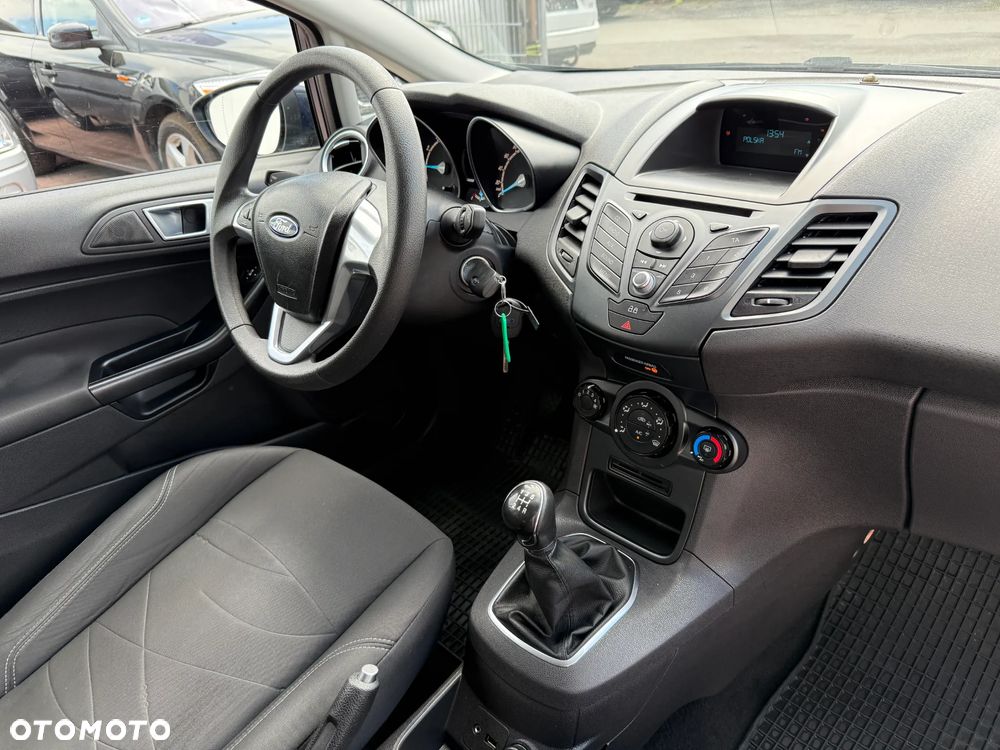 Ford Fiesta 1.25 Celebration - 20