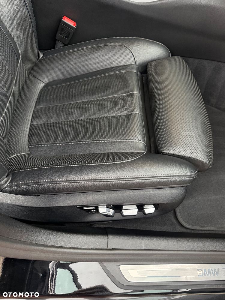 BMW Seria 5 518d Business Edition sport - 22