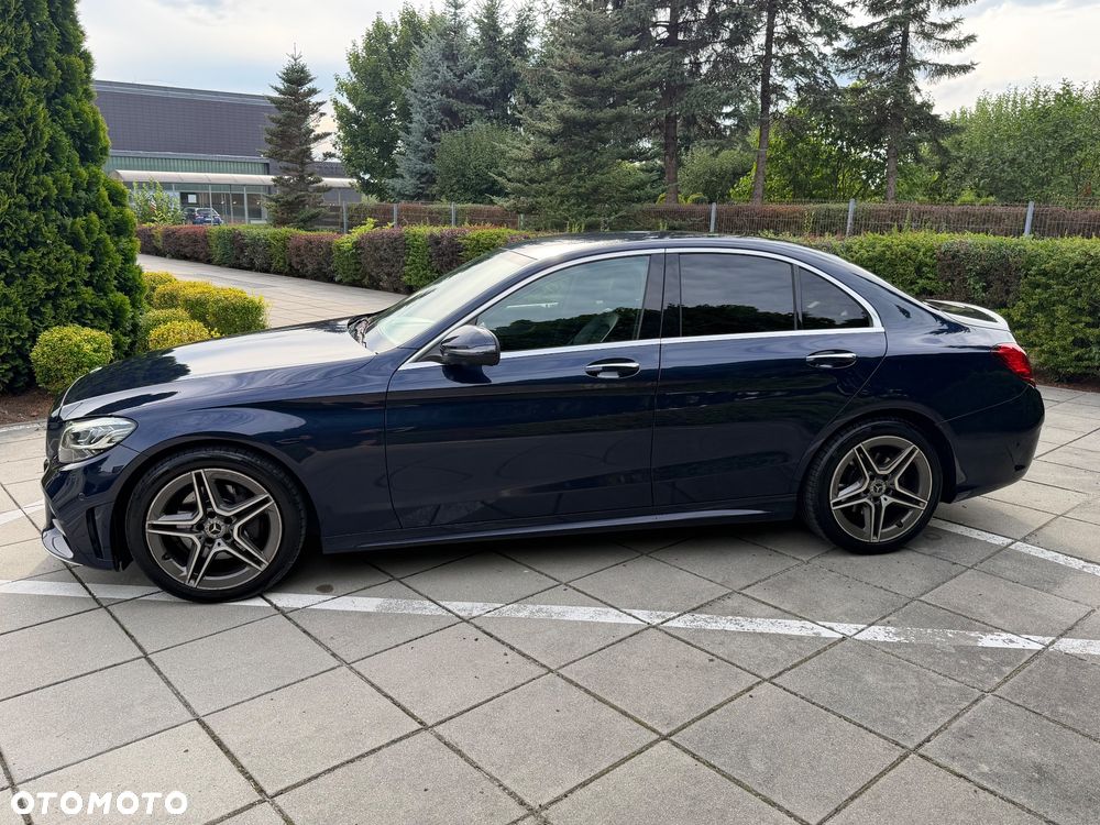 Mercedes-Benz Klasa C 160 9G-TRONIC AMG Line - 16