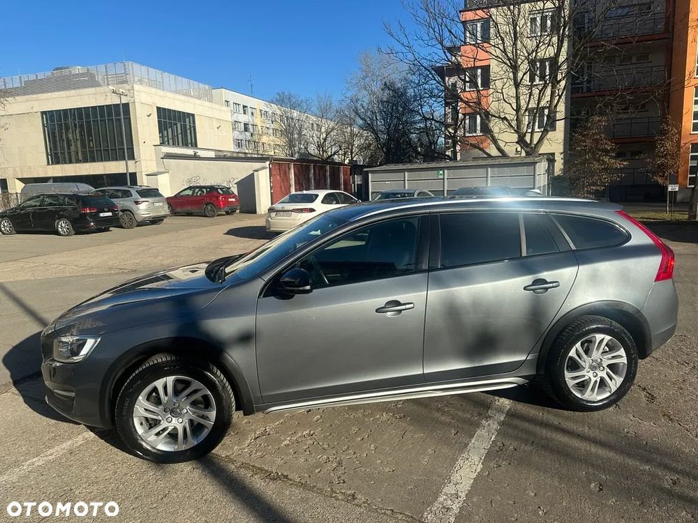 Volvo V60 Cross Country D4 AWD Momentum - 19