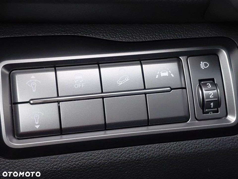 SsangYong/KGM Tivoli - 12