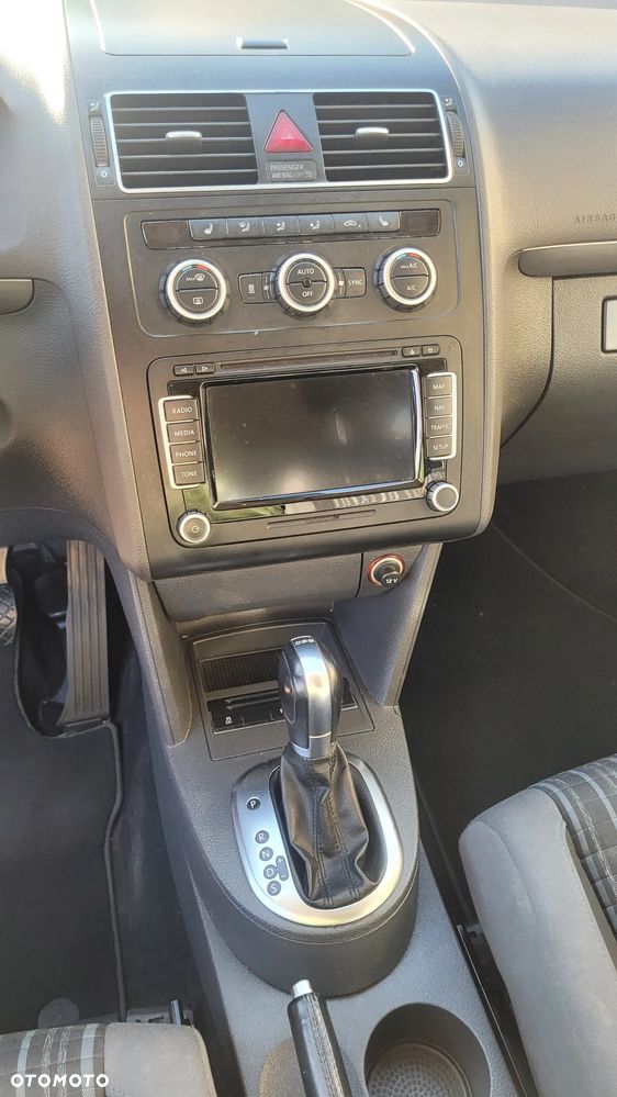 Volkswagen Touran 2.0 TDI DPF Cross DSG - 6