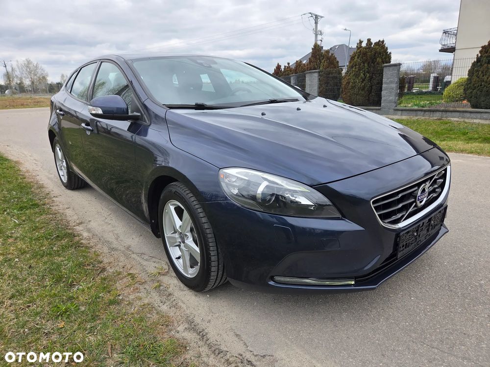 Volvo V40 D2 - 14