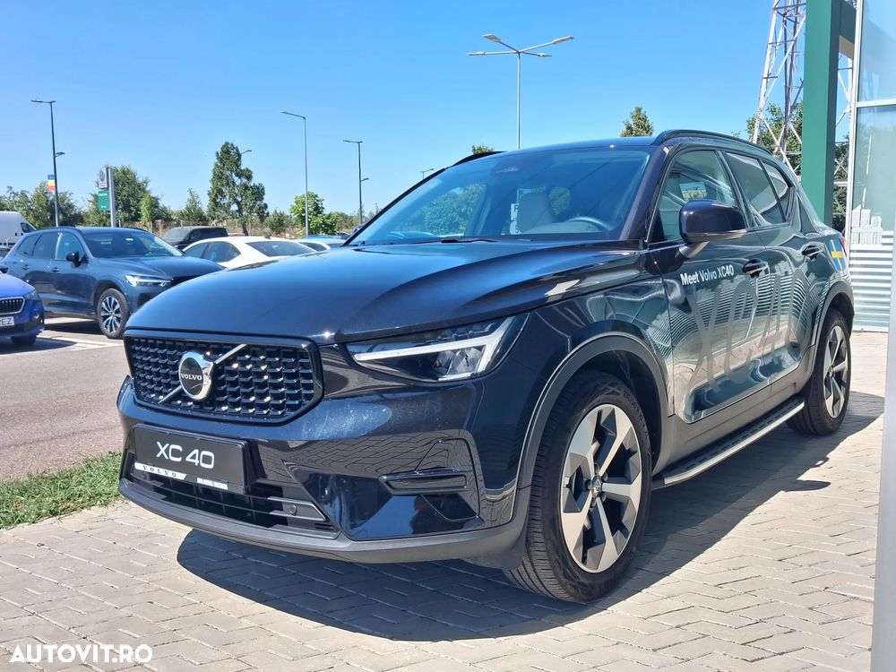 Volvo XC 40 B3 AT FWD MHEV Plus Dark - 2
