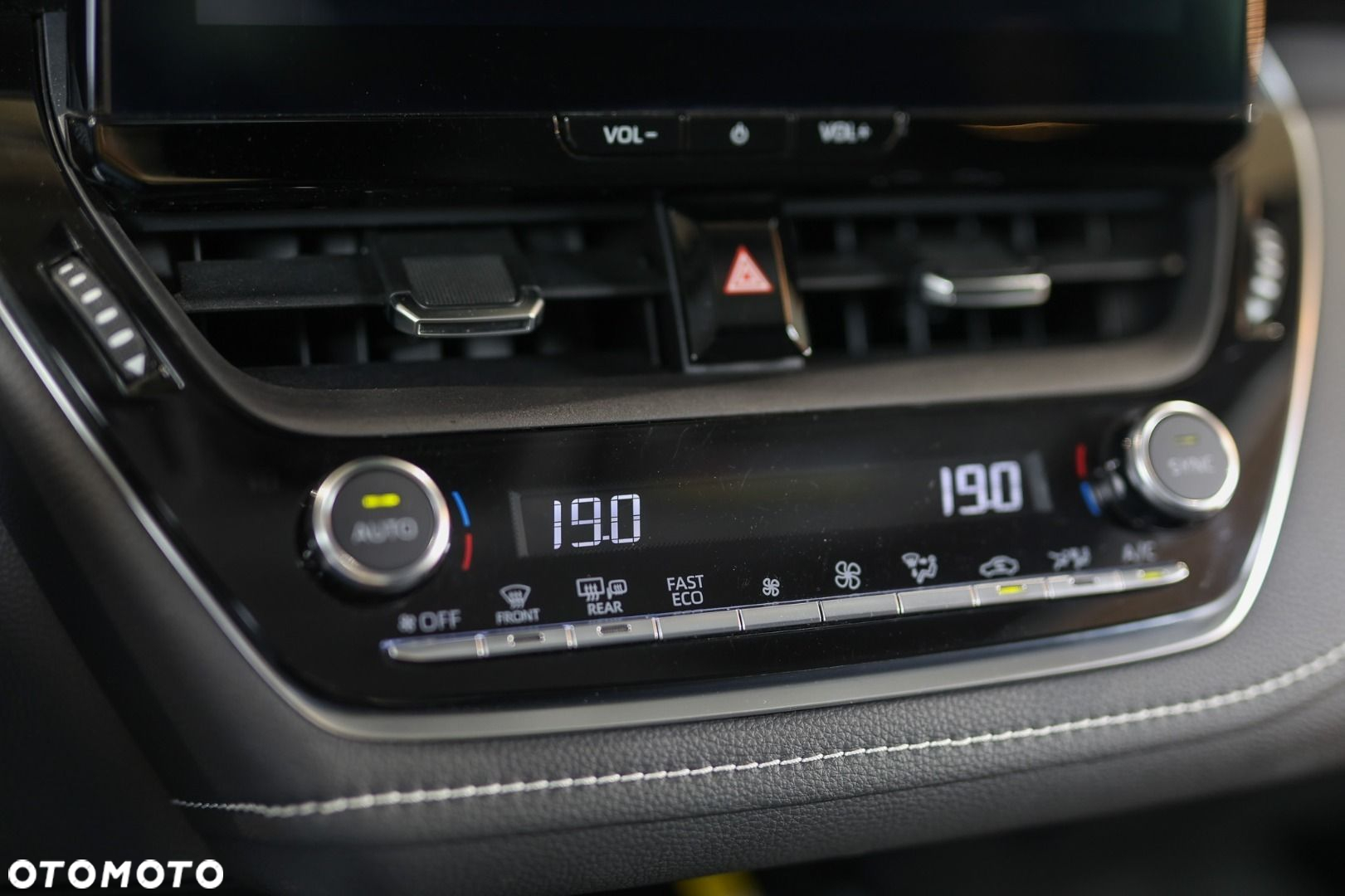 Toyota Corolla - 25