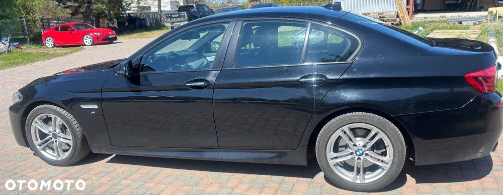 BMW Seria 5 525d xDrive - 2
