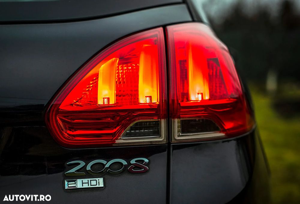Peugeot 2008 e-HDi FAP 92 STOP & START Business-Line - 10
