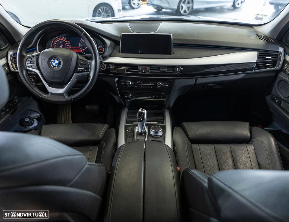 BMW X5 25 d sDrive Comfort 7L - 8