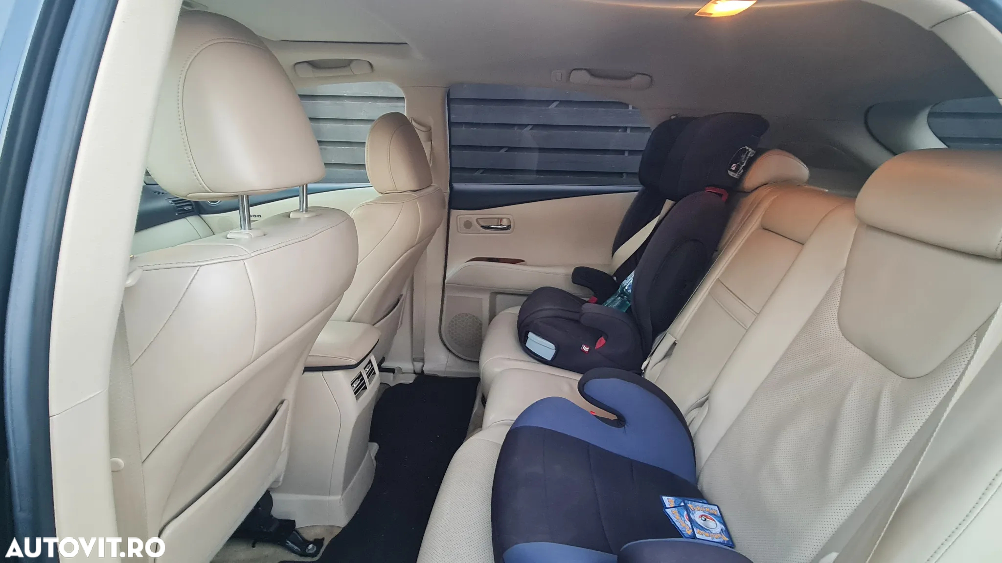 Lexus Seria RX - 10