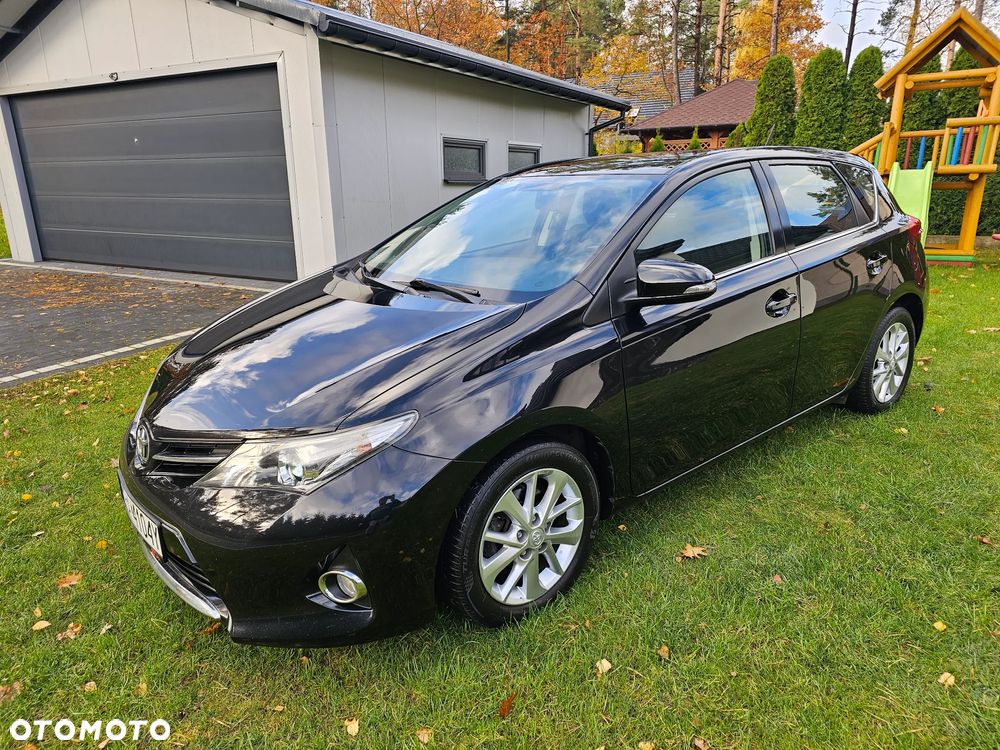 Toyota Auris 1.4 D-4D Luna - 2