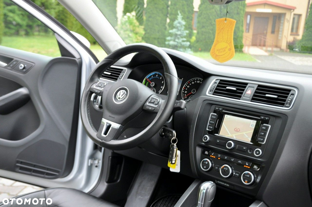 Volkswagen Jetta 1.4 Hybrid DSG Highline - 26