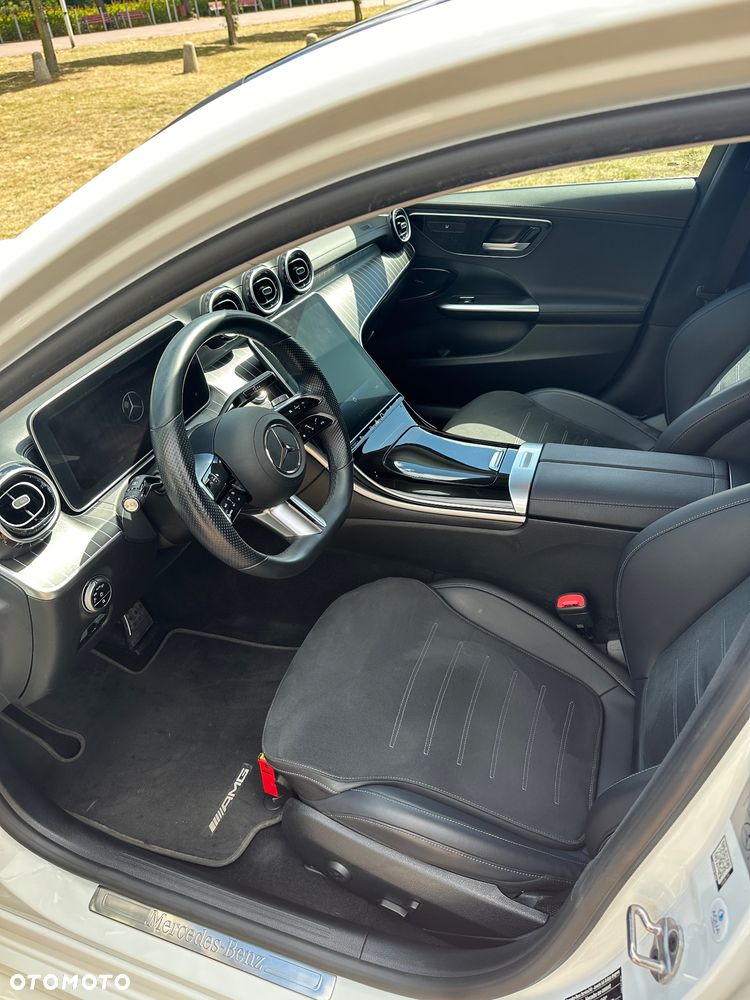 Mercedes-Benz Klasa C 220 d mHEV AMG - 8