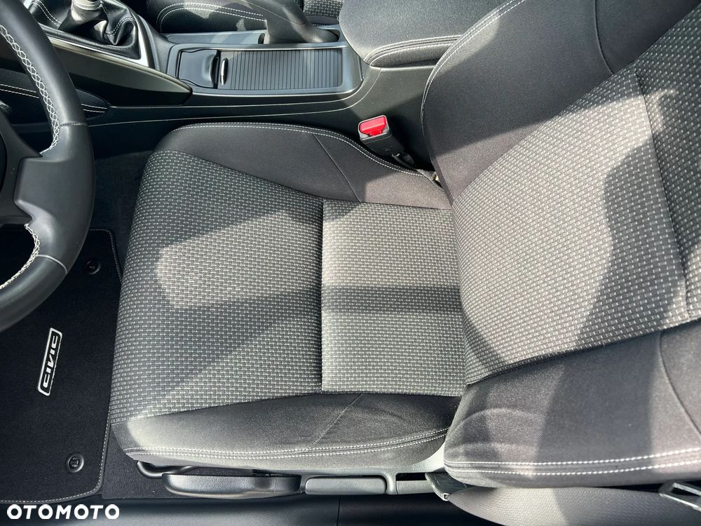 Honda Civic 1.8 Elegance (Honda Connect+) - 29