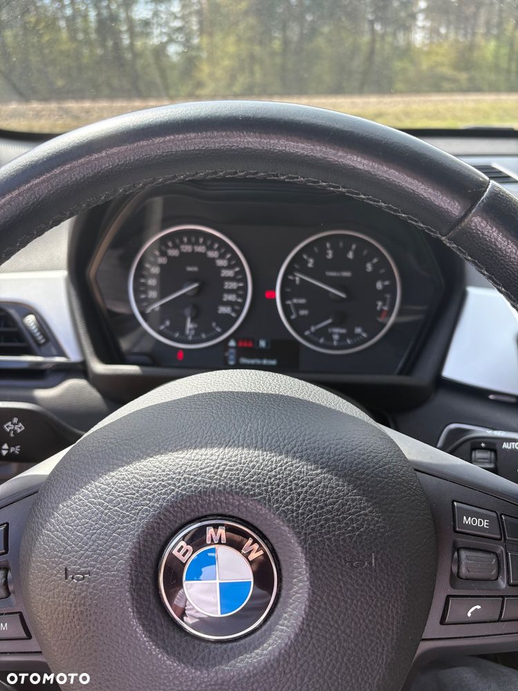 BMW X1 sDrive18i Sport Line - 17