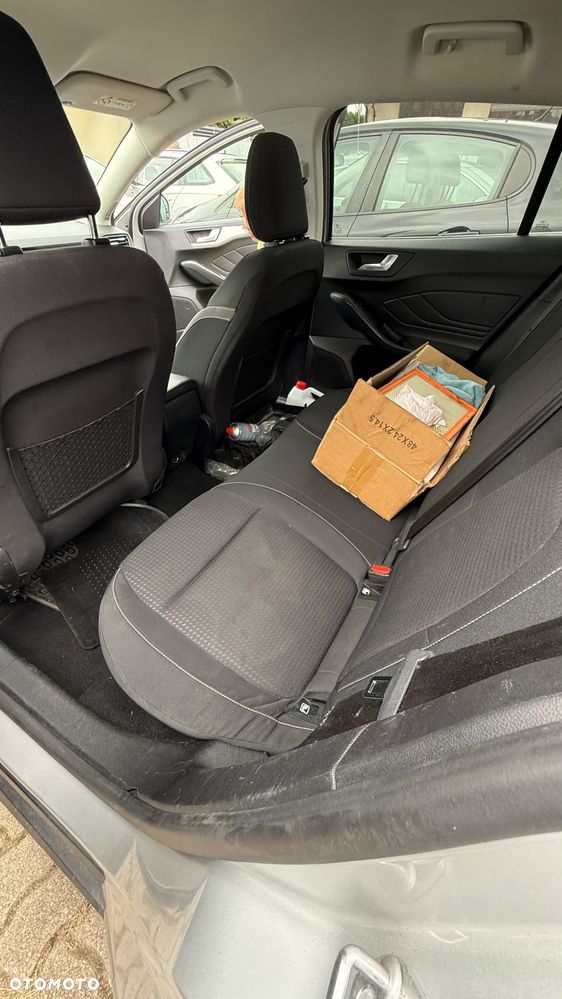Ford Focus 1.5 EcoBoost Start-Stopp-System Business Edition - 4