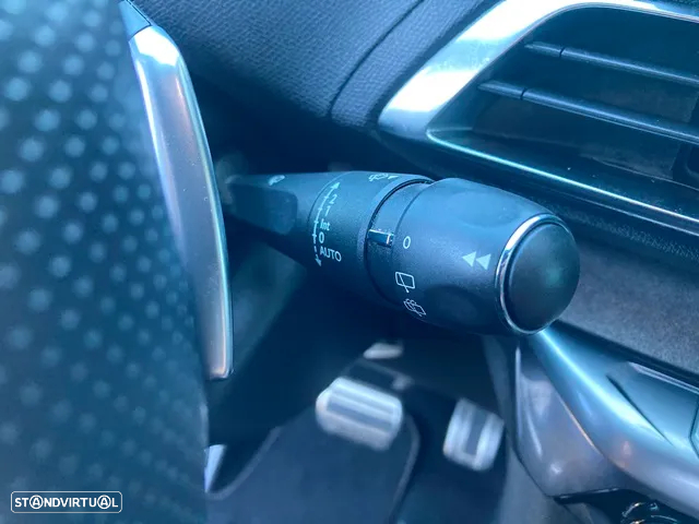 Peugeot 3008 1.6 Hybrid4 GT e-EAT8 - 25