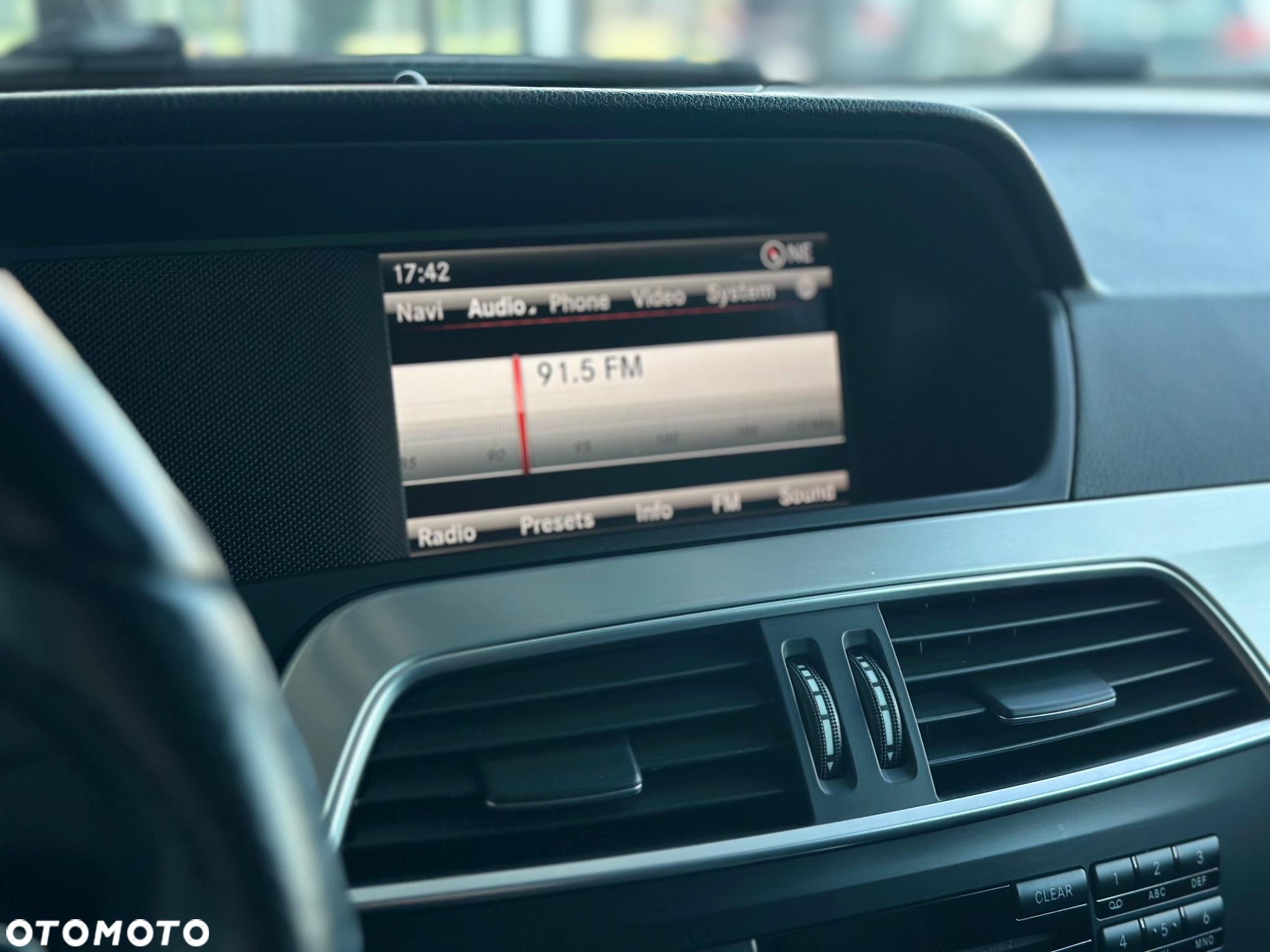 Mercedes-Benz Klasa C 250 CGI Automatik BlueEFFICIENCY - 37