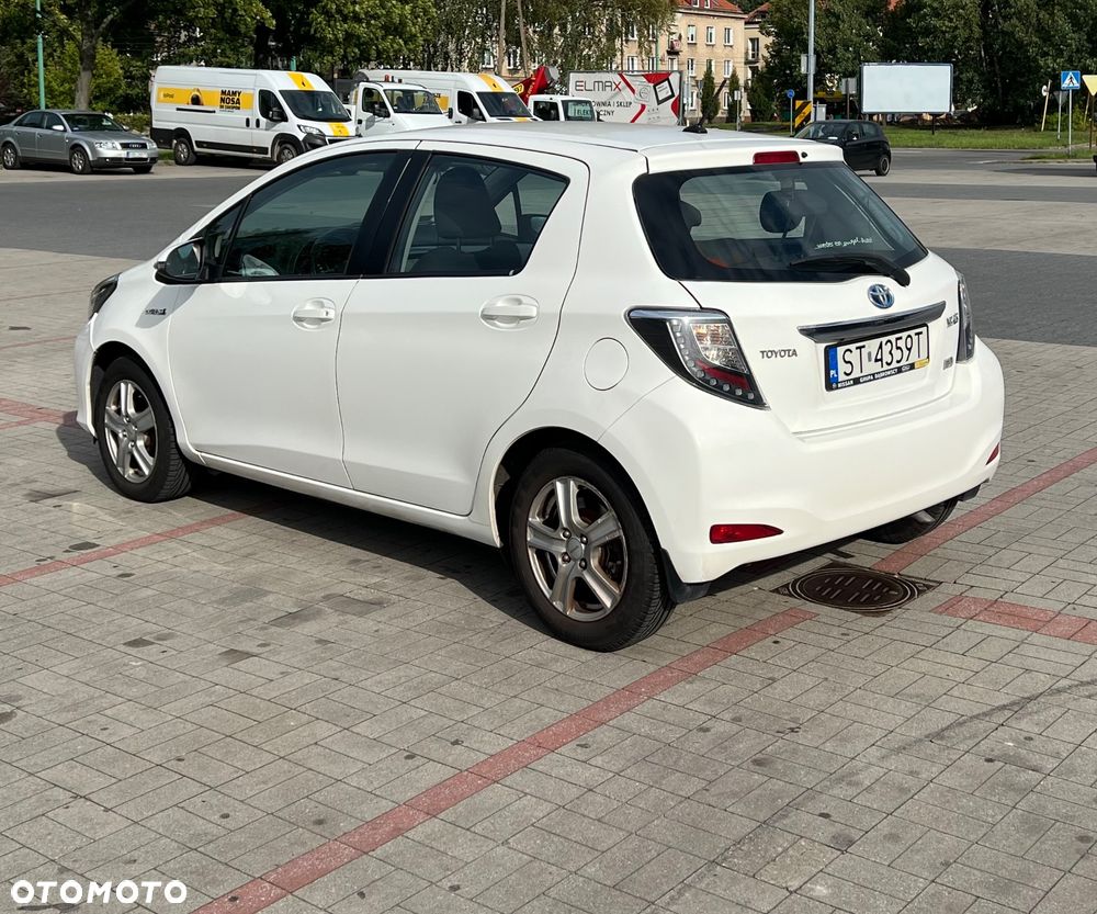 Toyota Yaris 2012 photo 4