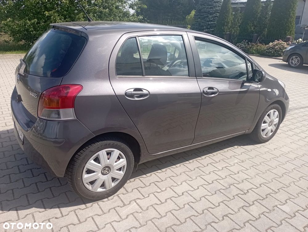 Toyota Yaris 1.33 Luna - 5