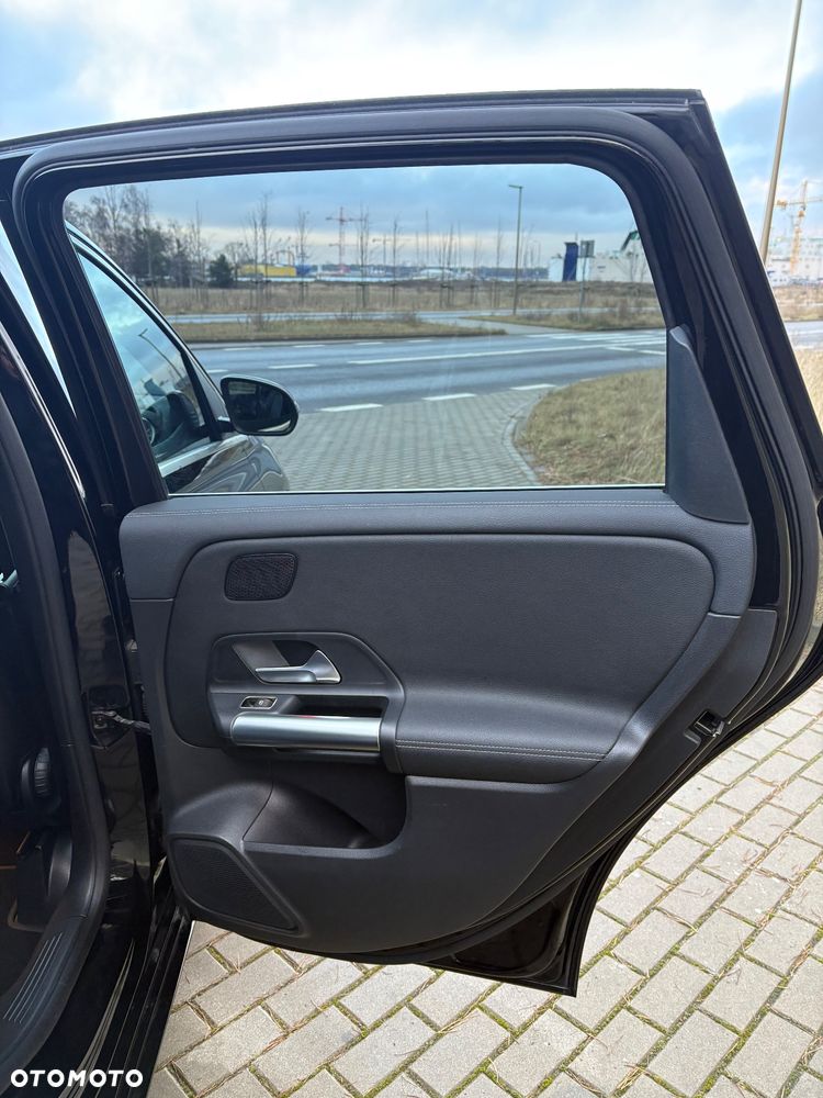Mercedes-Benz Klasa B 180 7G-DCT - 25