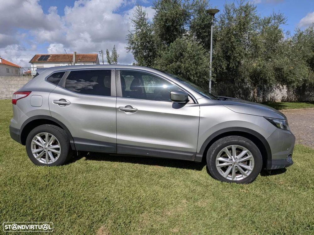 Nissan Qashqai 1.6 dCi N-Connecta Led - 4