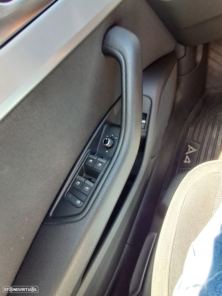 Audi A4 Avant 40 TDI S tronic - 8