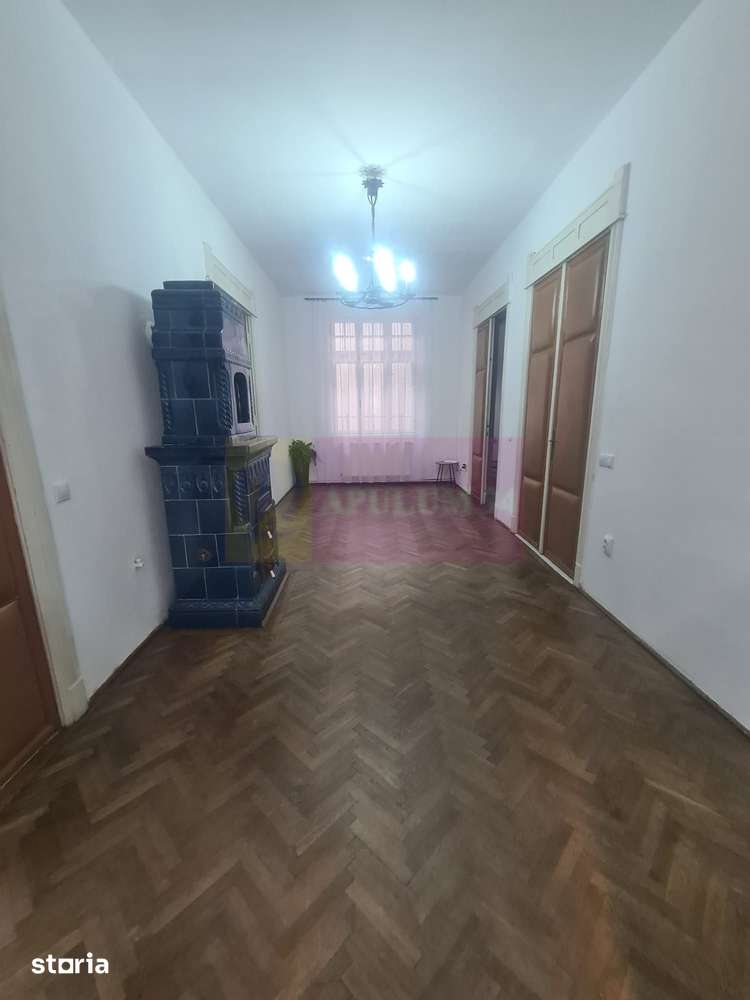 Casa de inchiriat in Campina, zona Centrala - Imagine principală: 3/13