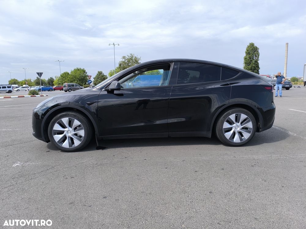 Tesla Model Y RWD - 3