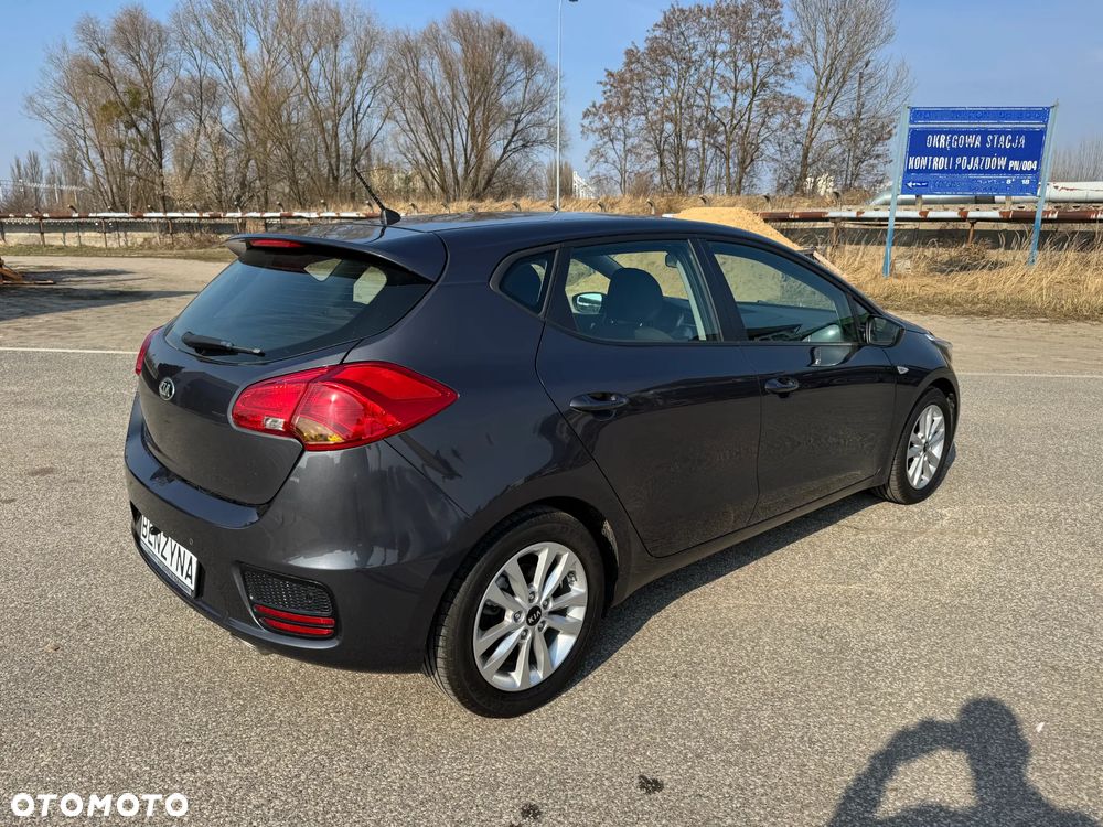 Kia Ceed 1.4 CVVT Dream Team Edition - 8