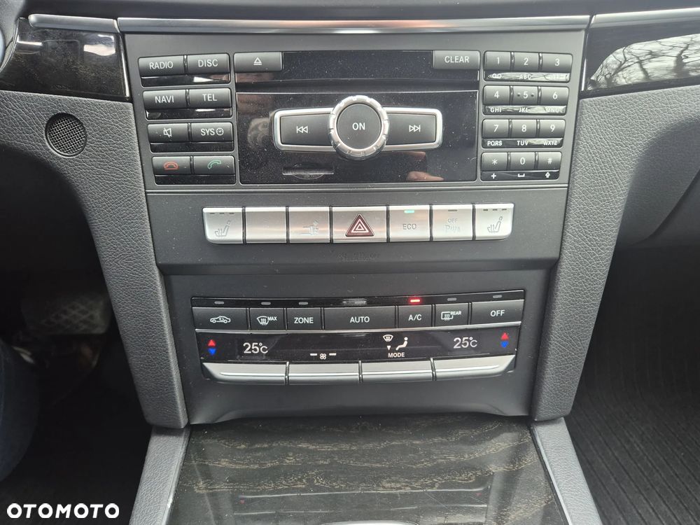 Mercedes-Benz Klasa E 250 7G-TRONIC - 20