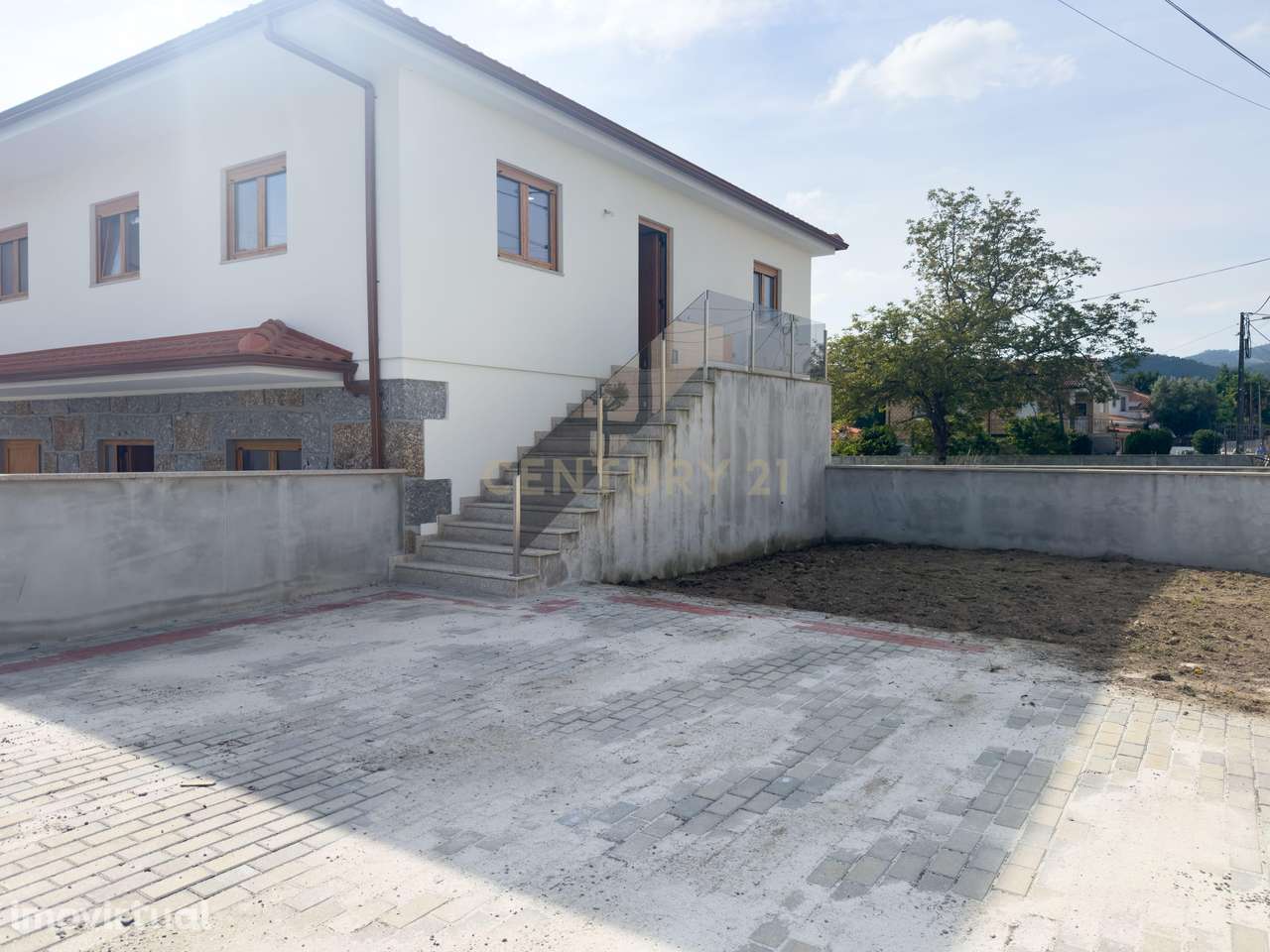 Andar Moradia T3 para Arrendamento – Santo Estêvão de Briteiros (Guima - Grande imagem: 2/19