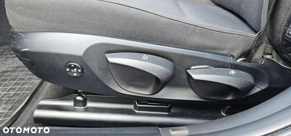 BMW Seria 3 318d DPF - 21