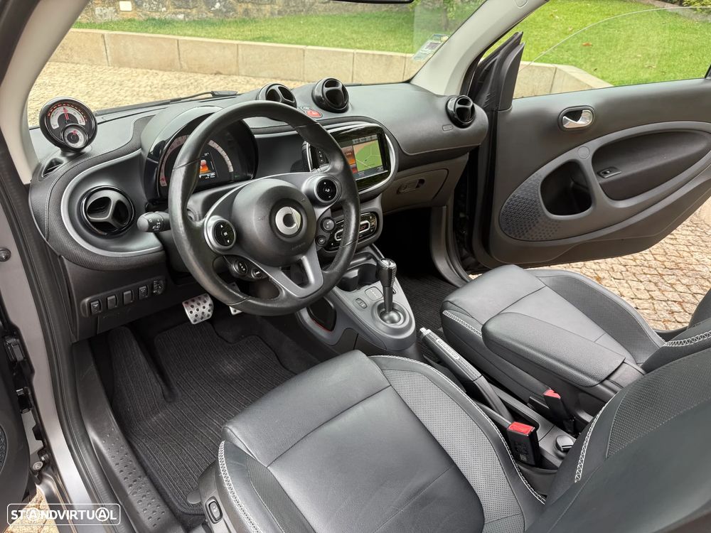 Smart ForTwo Coupé EQ Brabus Style - 10