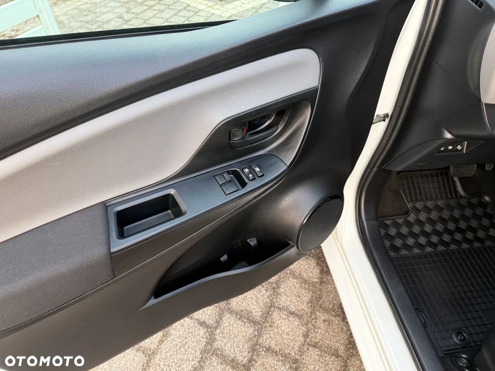 Toyota Yaris Hybrid 100 Active - 15