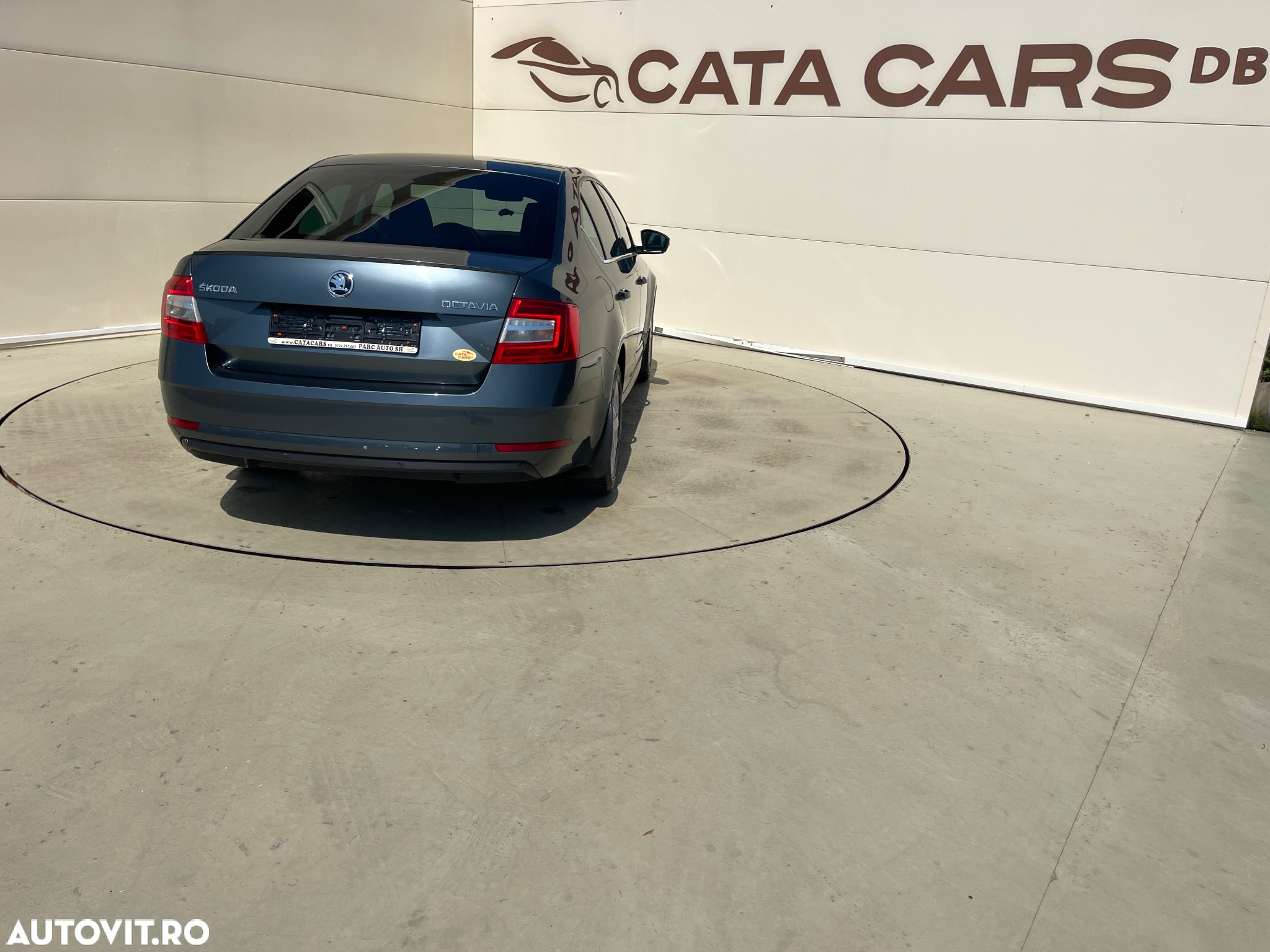 Skoda Octavia 1.8 TSI DSG Style - 14