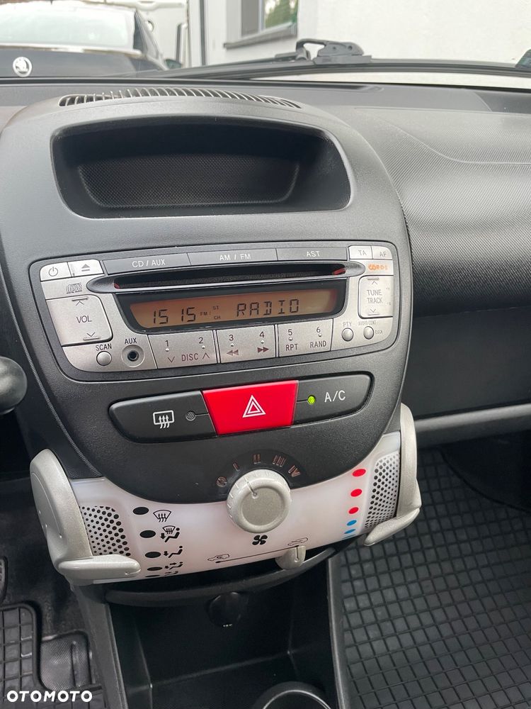 Peugeot 107 1.0 Trendy - 10