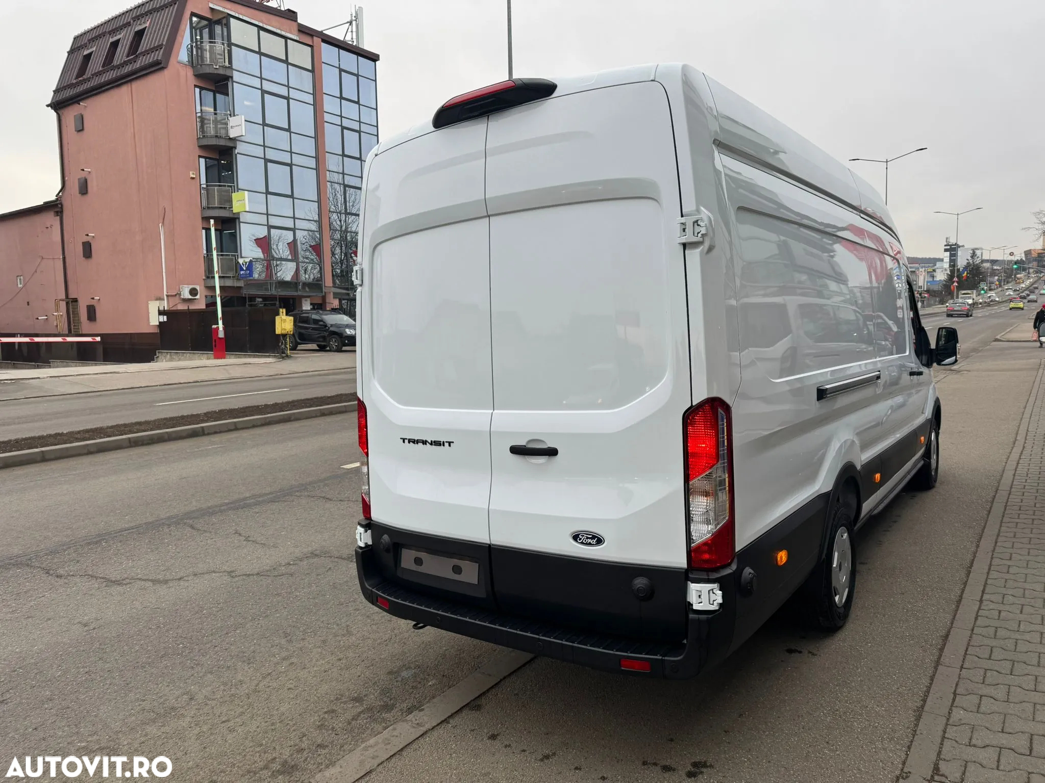 Ford TRANSIT VAN 350 - 8