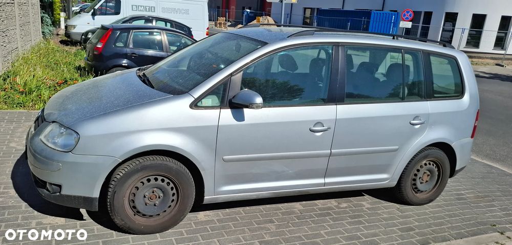 Volkswagen Touran - 10