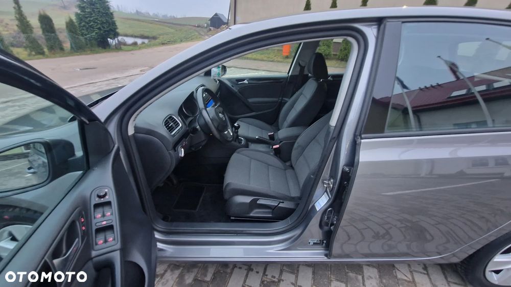 Volkswagen Golf - 20