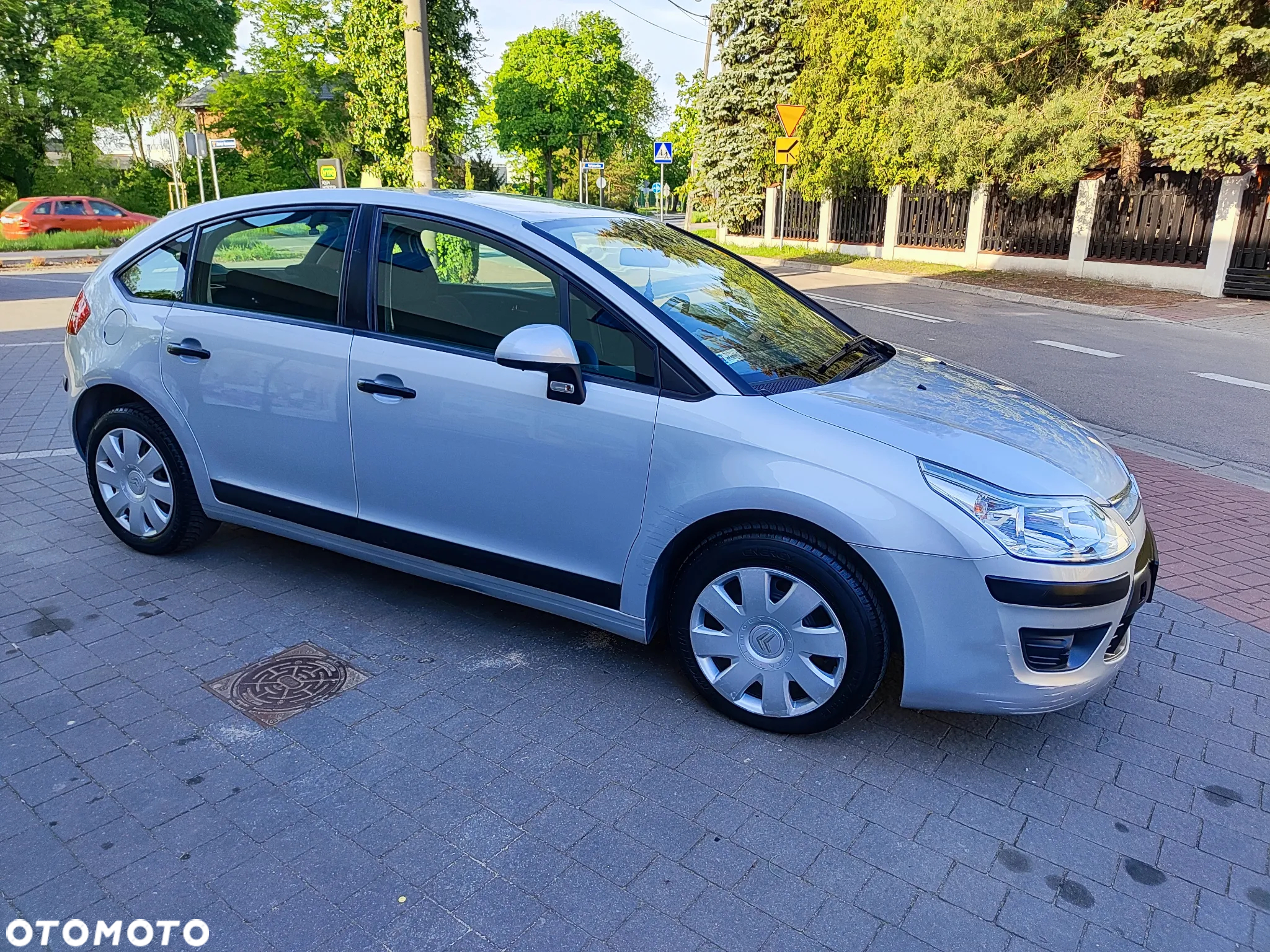 Citroën C4 1.4 16V X - 4