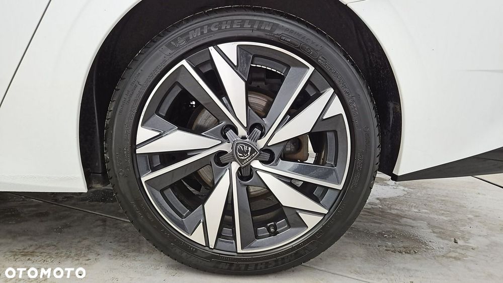 Peugeot 308 1.5 BlueHDi Allure S&S EAT8 - 24