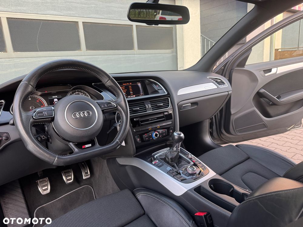 Audi A4 Avant 2.0 TDI DPF clean diesel quattro S line Sportpaket - 25